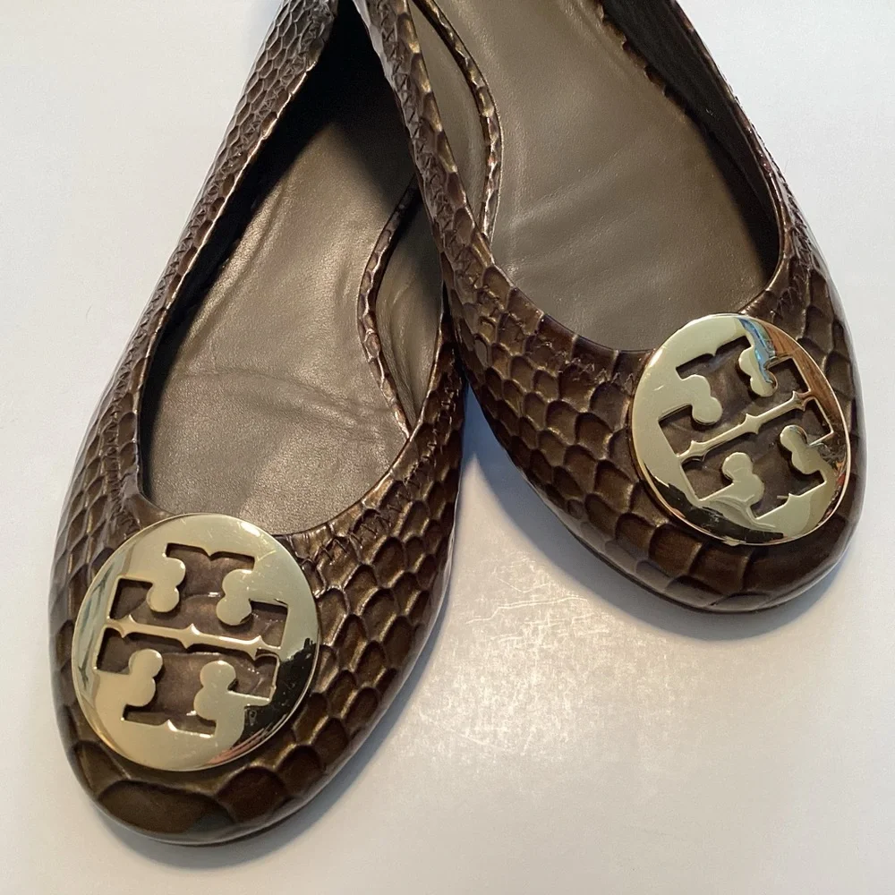 Tory Burch Reva Brown Snake Ballet Flats Gold Logo - Picture 2 of 11